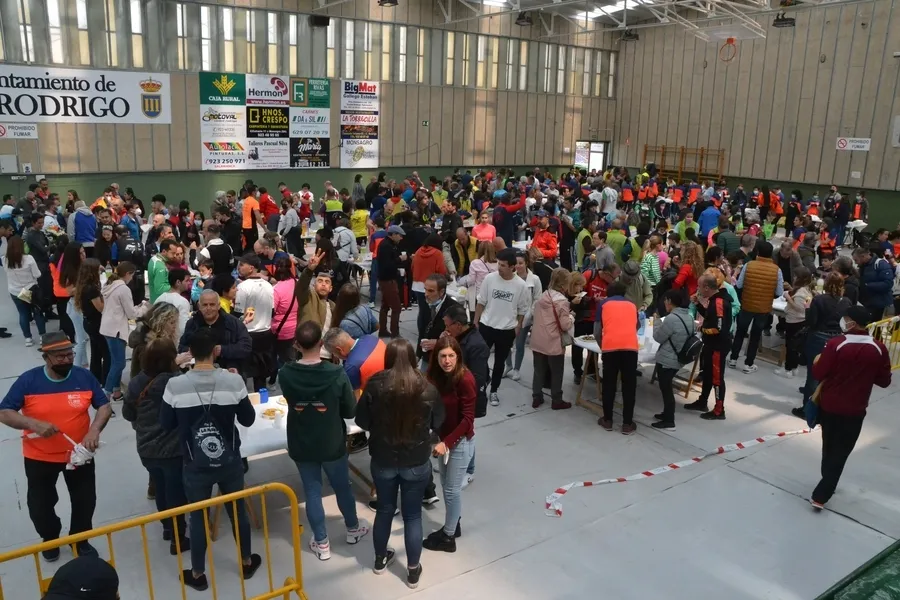 Foto 7 - Javier Alves Vas y Lourdes Lobato Benito reinan en el regreso de la Media Marat&oacute;n