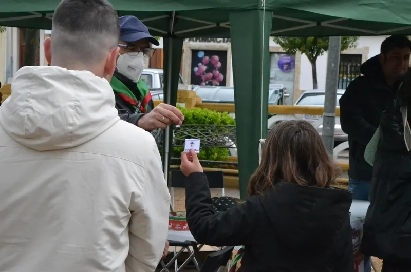 Foto 5 - El mal tiempo obliga a aplazar la Feria del Chirimichi