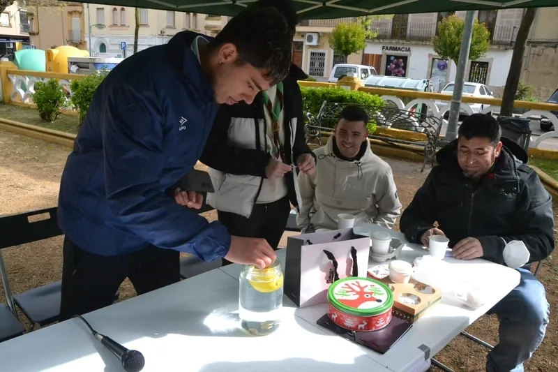 Foto 4 - El mal tiempo obliga a aplazar la Feria del Chirimichi