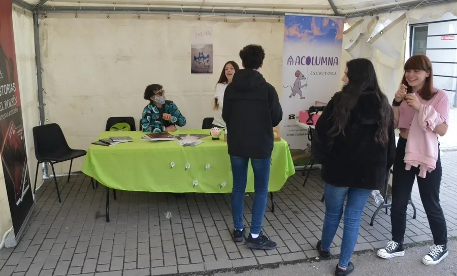 Foto 7 - Las &uacute;ltimas tertulias y actividades para ni&ntilde;os ponen el ep&iacute;logo a la Feria del Libro