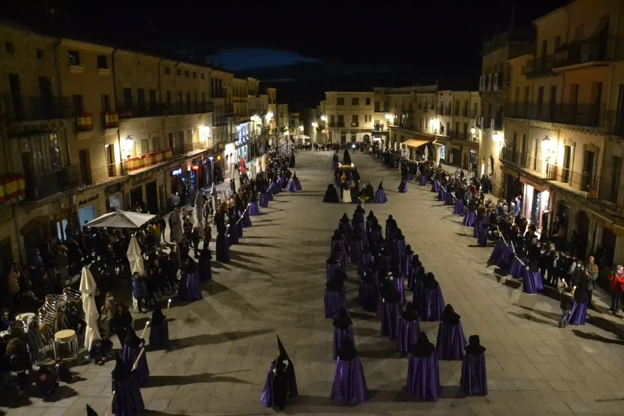 Foto 6 - La Dolorosa protagoniza el regreso tres a&ntilde;os despu&eacute;s de las procesiones de Semana Santa