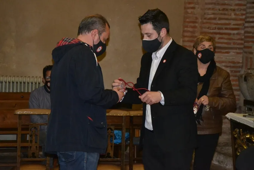 Foto 9 - La Cofrad&iacute;a del Silencio homenajea por sorpresa a su capell&aacute;n, &Aacute;ngel Mart&iacute;n Carballo