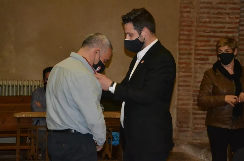 Foto 10 - La Cofrad&iacute;a del Silencio homenajea por sorpresa a su capell&aacute;n, &Aacute;ngel Mart&iacute;n Carballo