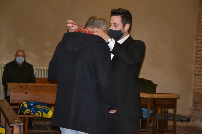 Foto 8 - La Cofrad&iacute;a del Silencio homenajea por sorpresa a su capell&aacute;n, &Aacute;ngel Mart&iacute;n Carballo