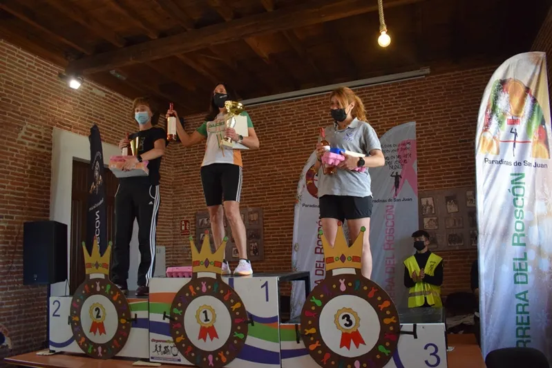Paradinas ha vivido este domingo la novena Carrera del Roscón 