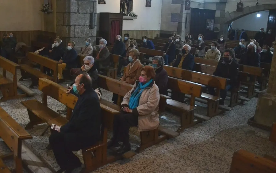 Foto 4 - El Coro de San Andr&eacute;s se une al ambiente semanasantero con un concierto