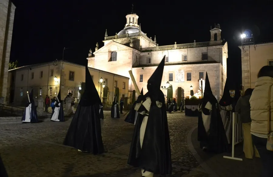 Foto 9 - La Cofrad&iacute;a de las Angustias logra procesionar con normalidad por primera vez desde 2018