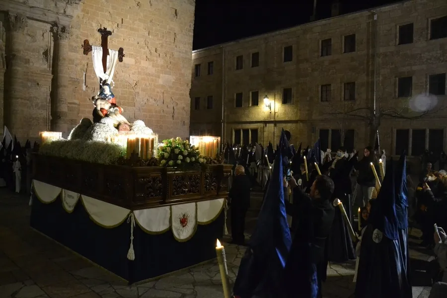Foto 4 - La Cofrad&iacute;a de las Angustias logra procesionar con normalidad por primera vez desde 2018