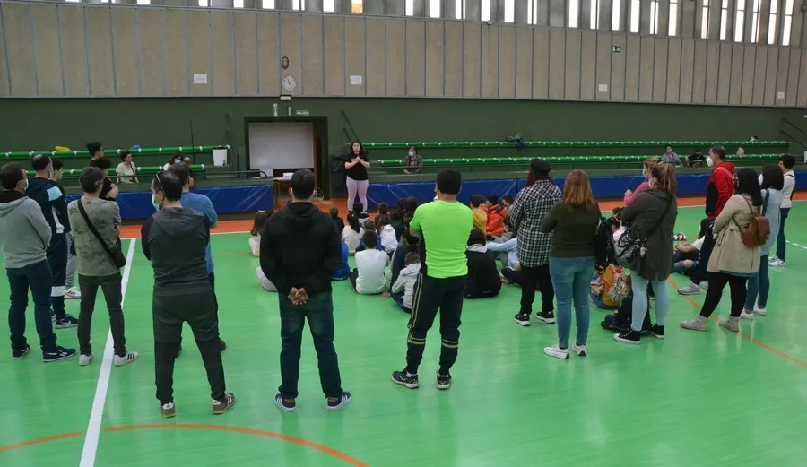 Foto 8 - Medio centenar de chavales se conciencia sobre el acoso escolar