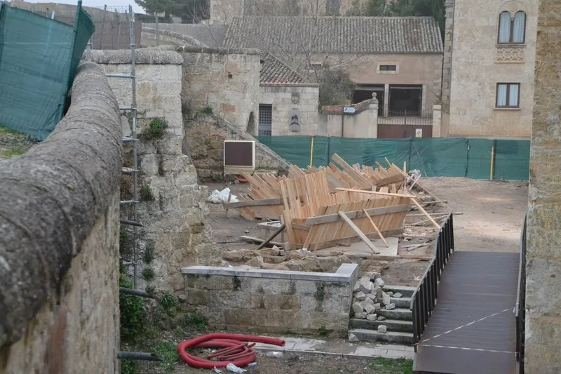 Foto 5 - Prosiguen las obras de la Plazuela de Amayuelas con la recreaci&oacute;n del &ldquo;dramatismo&rdquo;