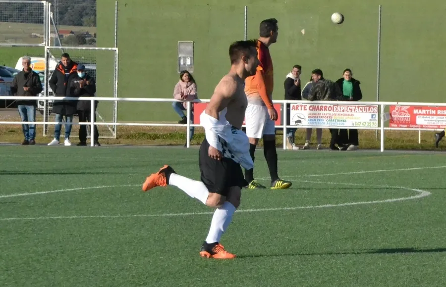 Foto 11 - #M [23|24 ABR] El Ciudad Rodrigo Infantil cierra la liga como local con una justa victoria ante el Ribert