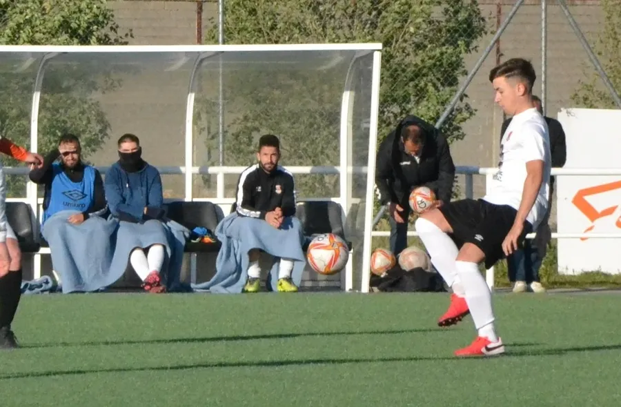 Foto 5 - #M [23|24 ABR] El Ciudad Rodrigo Infantil cierra la liga como local con una justa victoria ante el Ribert