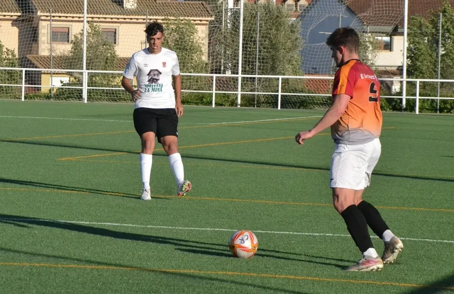 Foto 3 - #M [23|24 ABR] El Ciudad Rodrigo Infantil cierra la liga como local con una justa victoria ante el Ribert