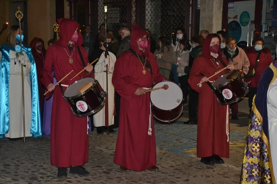 Foto 11 - Recuperada en una agradable velada la aplazada procesi&oacute;n de las Cinco Llagas de Cristo