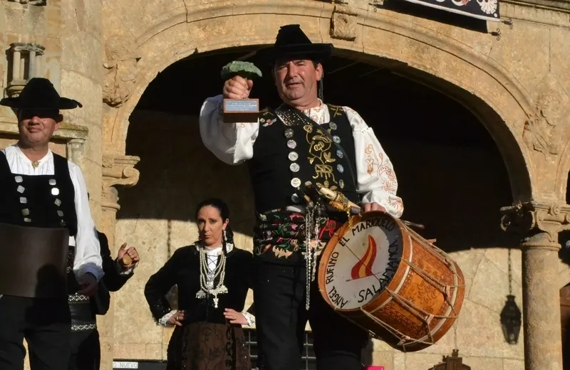 Foto 11 - El reconocimiento al Mariquelo culmina una intensa tarde festiva con varios hist&oacute;ricos en liza