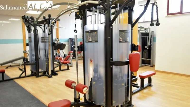 La sala de máquinas ofrece una amplia colección de aparatos