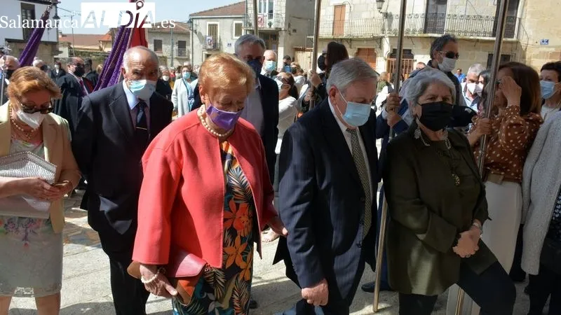 La imagen de Jesús Nazareno fue llevada en procesión desde su ermita a la iglesia parroquial