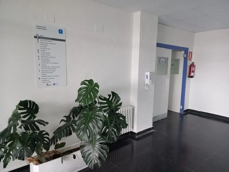 Nuevas ubicaciones de las consultas de pacientes externos en el Hospital Virgen Vega