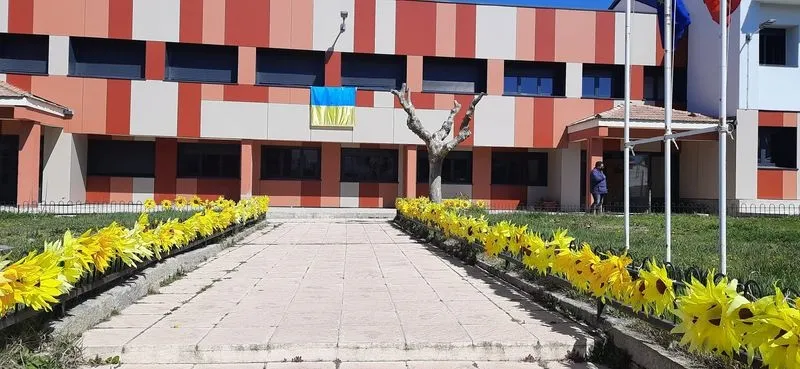 Foto 2 - El Instituto 'Leonardo da Vinci' se solidariza con Ucrania