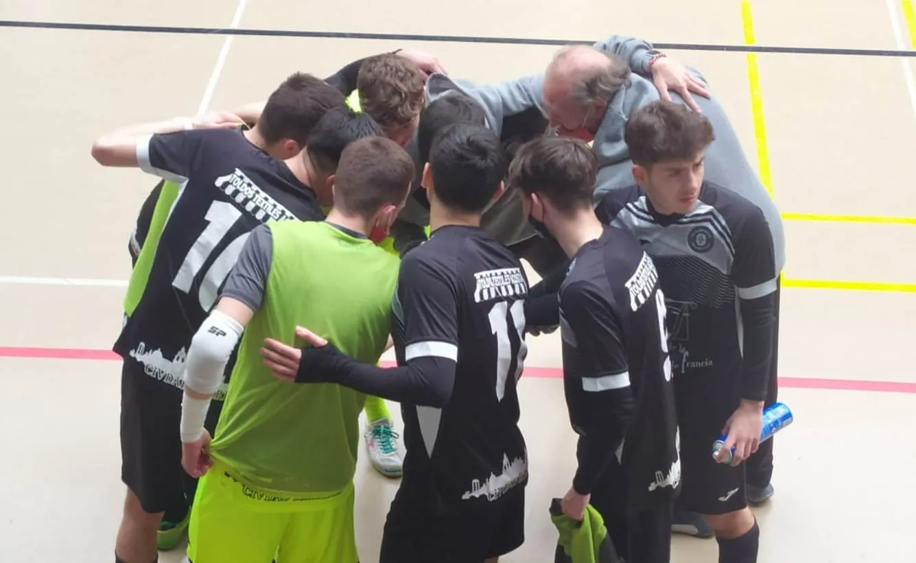 Foto 2 - El III Juvenil corta su mala racha con una important&iacute;sima victoria en A Coru&ntilde;a