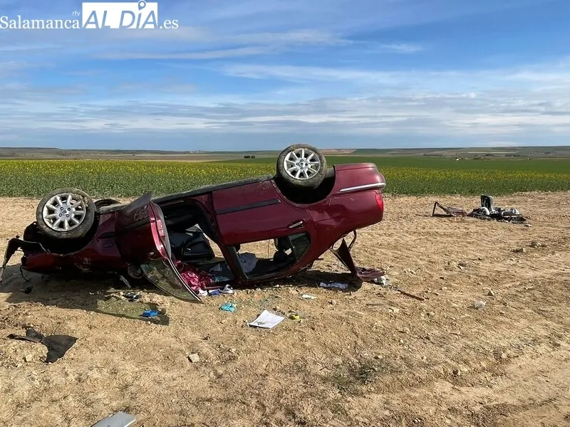 Foto 4 - Accidente de tr&aacute;fico en Cantalpino con una mujer y un menor heridos