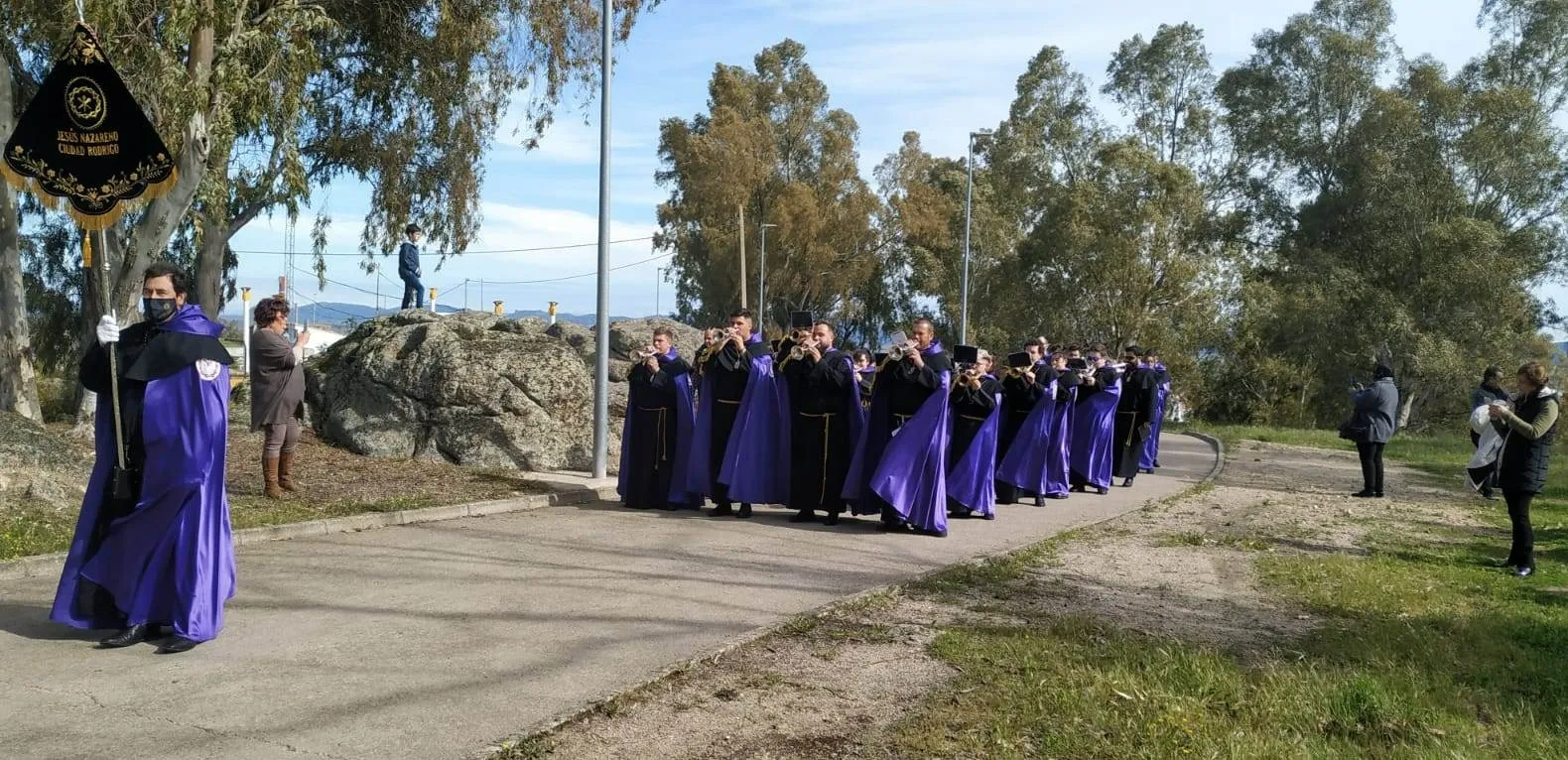 Foto 7 - La Banda de Cornetas y Tambores del Nazareno cierra en casa su ajetreada Semana Santa