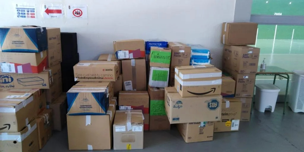 Foto 2 - Ciudad Rodrigo dona a Ucrania 770&euro; de Fila 0 y un cami&oacute;n entero de productos y materiales