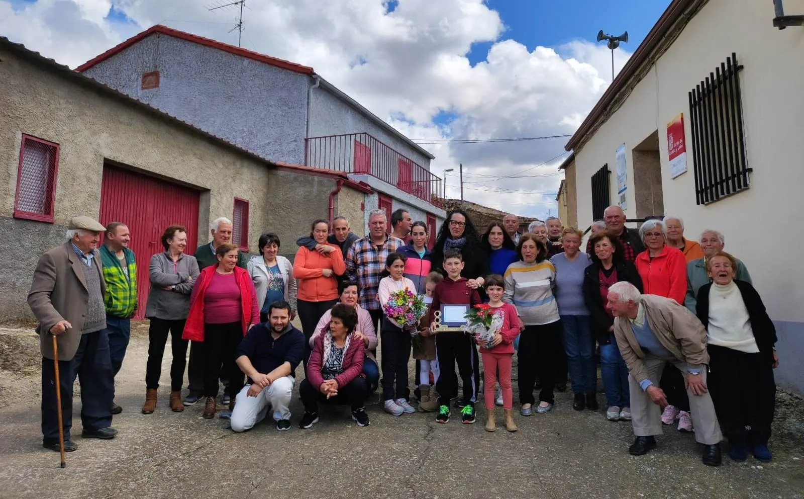 Foto 3 - Los vecinos de La Atalaya homenajean a la que ha sido su m&eacute;dica durante la &uacute;ltima d&eacute;cada