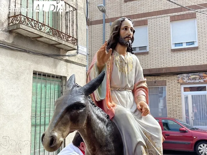 La imagen de Jesús en la Borriquilla se traslada hasta la iglesia parroquial para su preparación de cara al Domingo de Ramos