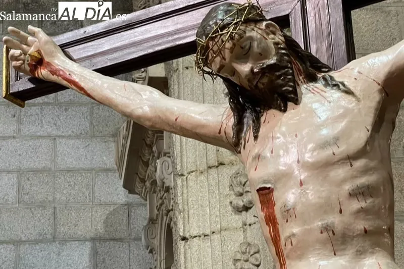 El Santo Cristo del Humilladero ha presentado su nueva imagen tras su restauración 