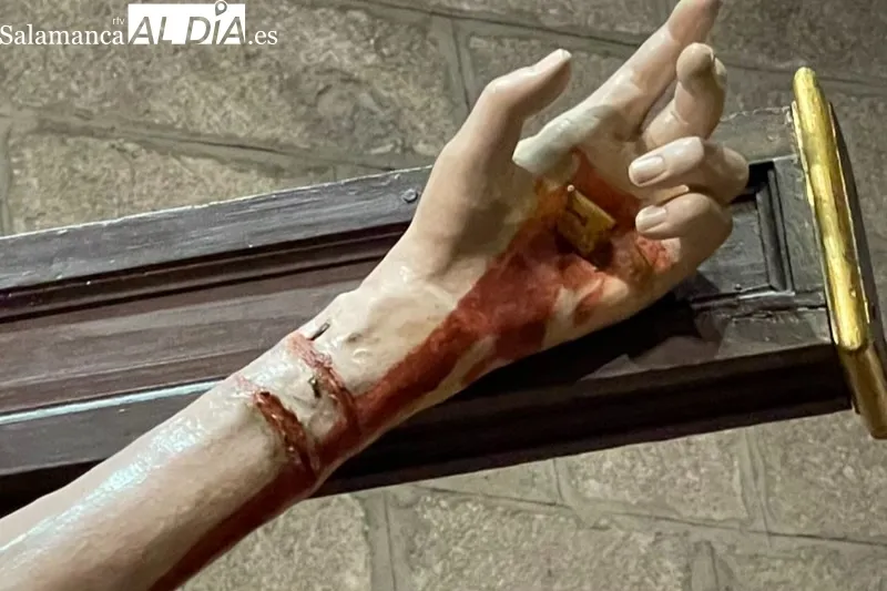 El Santo Cristo del Humilladero ha presentado su nueva imagen tras su restauración 
