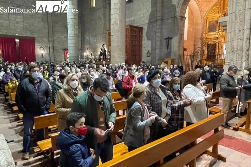 El Santo Cristo del Humilladero ha presentado su nueva imagen tras su restauración 