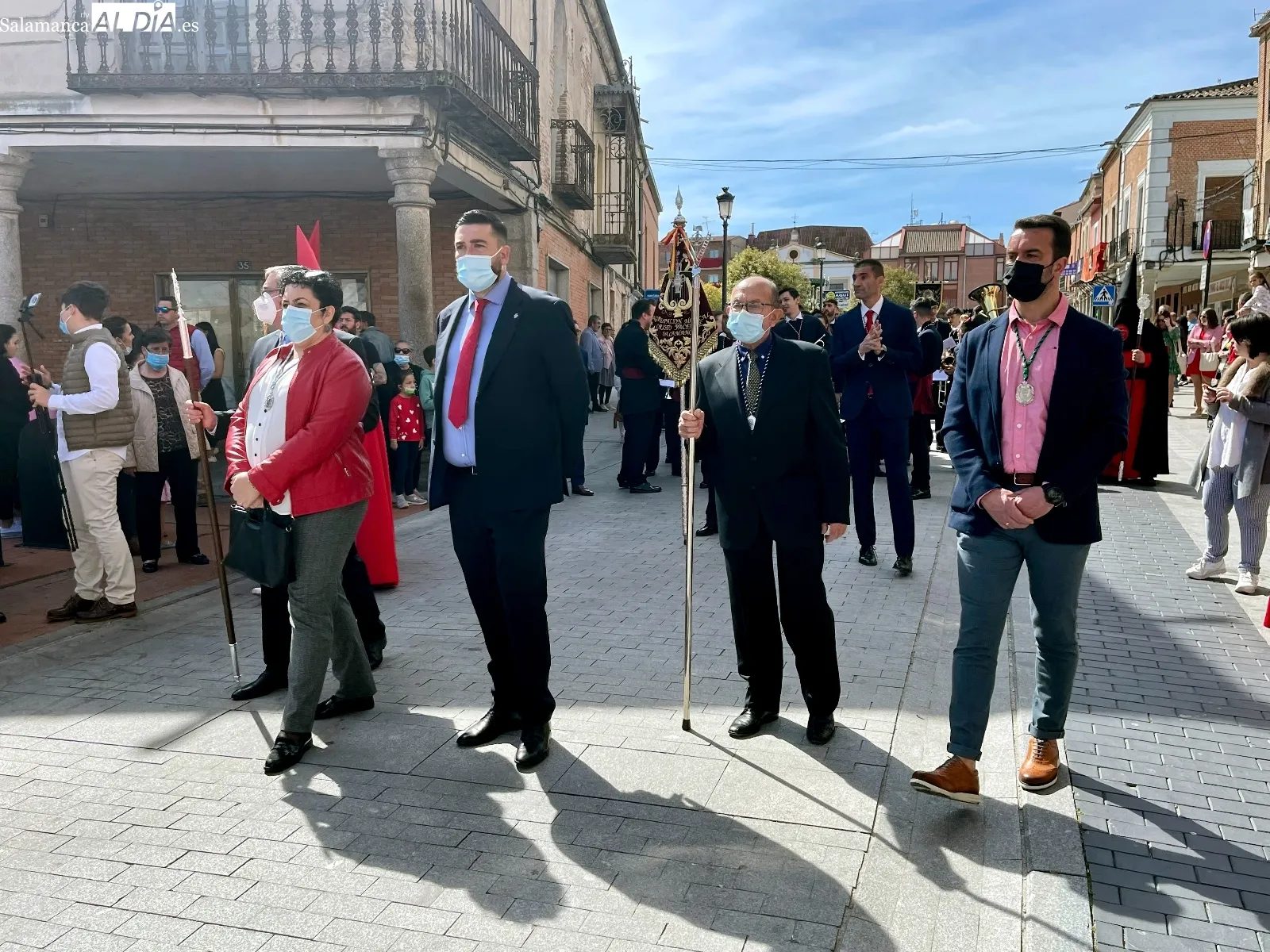 Foto 10 - El Resucitado es recibido por miles de personas en Pe&ntilde;aranda