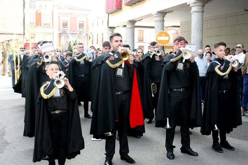 La procesión del Domingo de Ramos se ha vivido de manera multitudinaria en las calles de Peñaranda