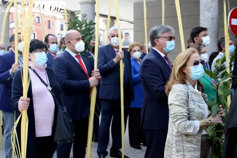 La procesión del Domingo de Ramos se ha vivido de manera multitudinaria en las calles de Peñaranda