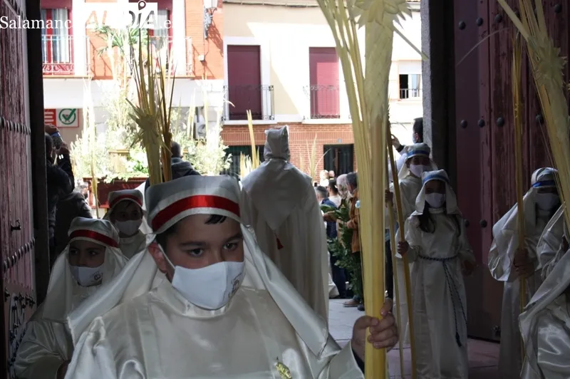 La procesión del Domingo de Ramos se ha vivido de manera multitudinaria en las calles de Peñaranda