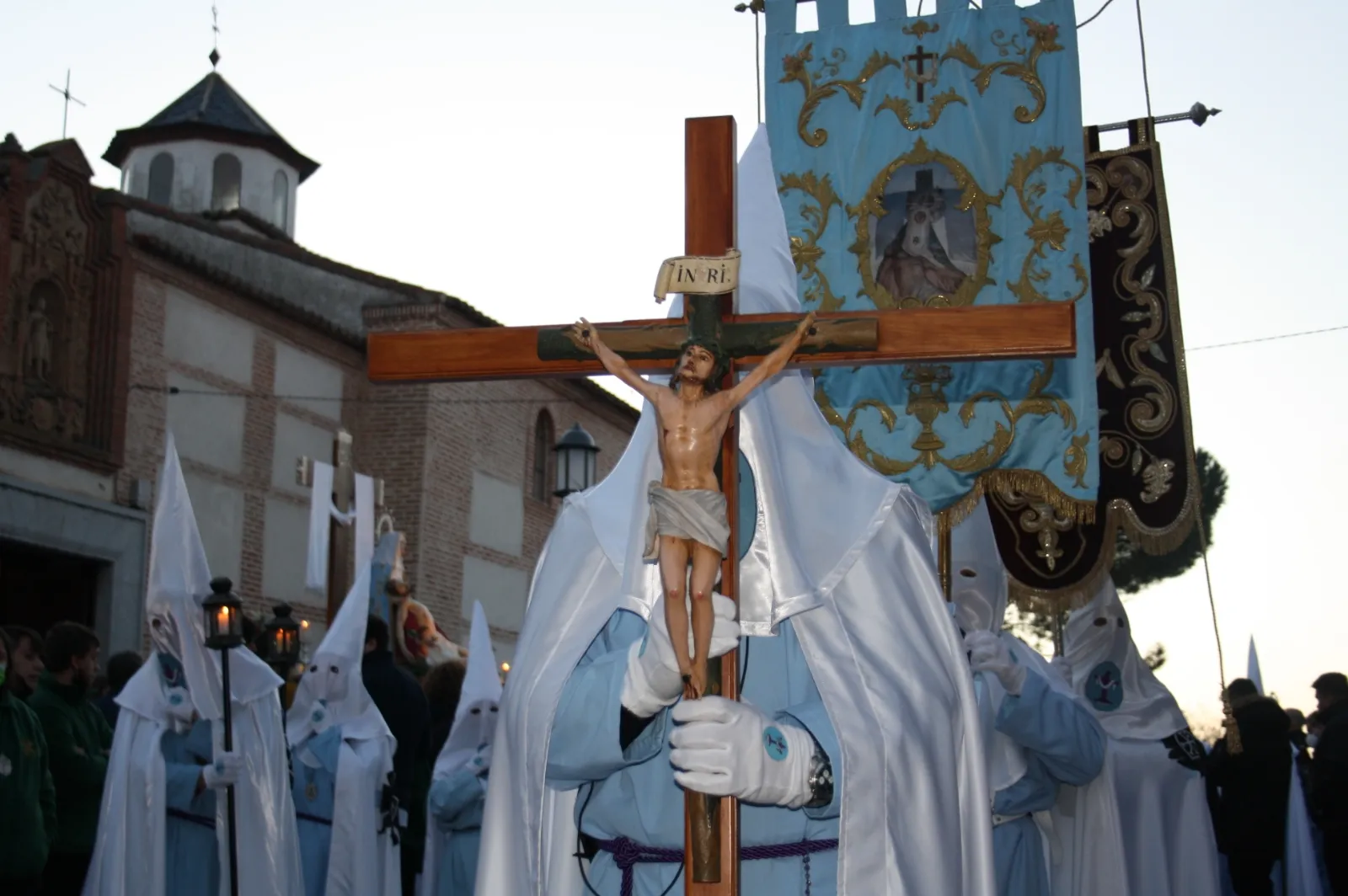 Foto 11 - La Piedad llena de oraci&oacute;n y luto las calles de Pe&ntilde;aranda este Viernes Santo