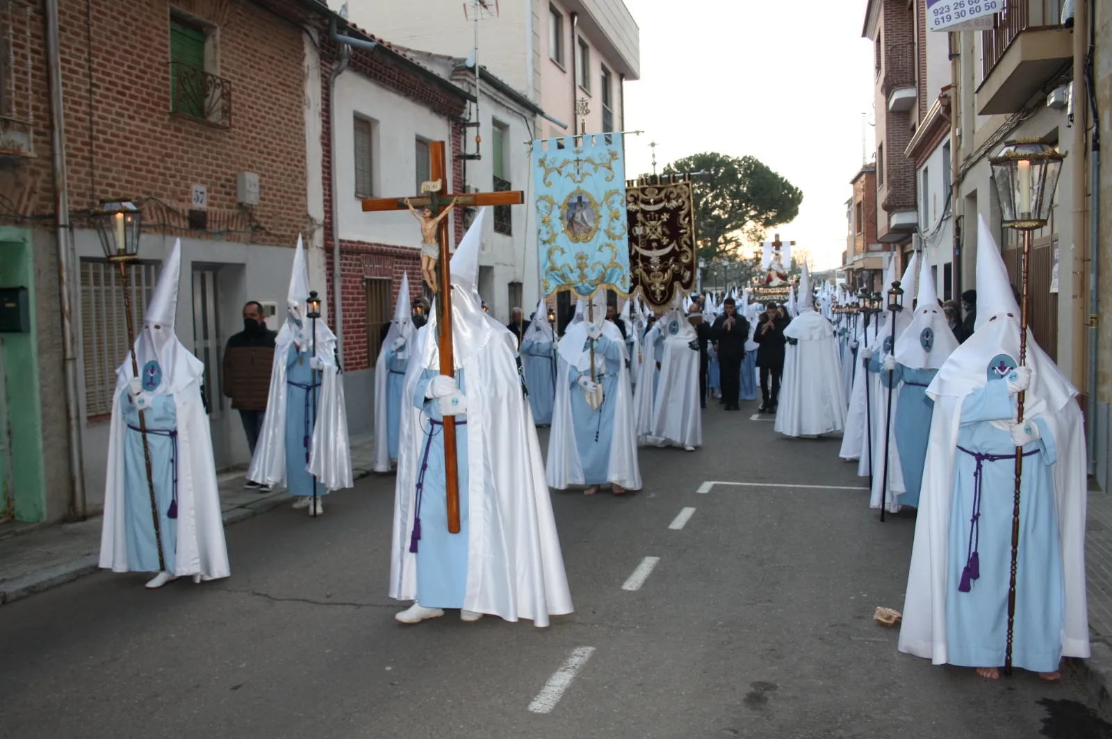 Foto 10 - La Piedad llena de oraci&oacute;n y luto las calles de Pe&ntilde;aranda este Viernes Santo