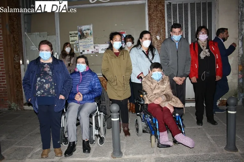 La procesión del Santo Entierro volvía a las calles de Peñaranda este Viernes Santo