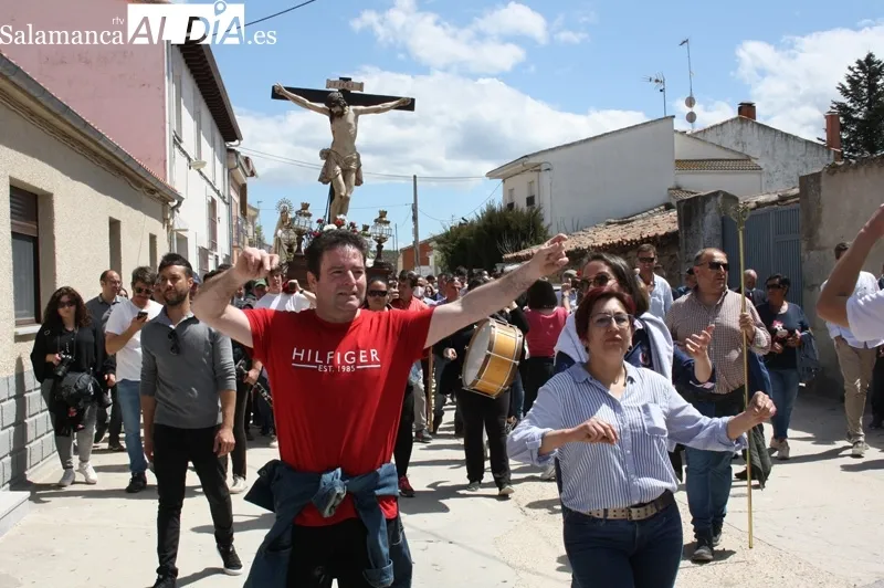 Los Quintos de Alaraz han vuelto a protagonizar su histórica romeria