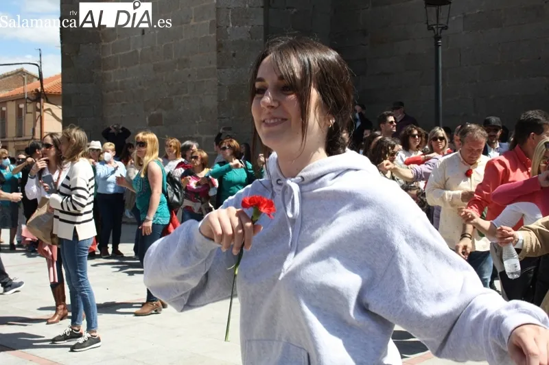 Los Quintos de Alaraz han vuelto a protagonizar su histórica romeria