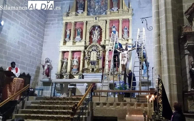 Acto del Descendimiento en Lumbrales 