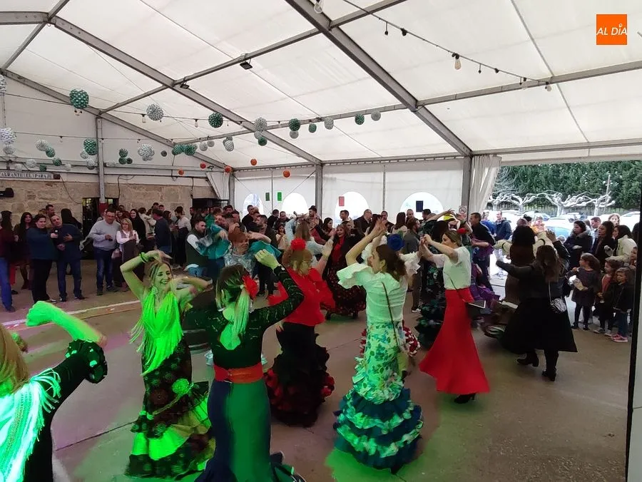 Foto 11 - Buen ambiente con aire andaluz durante la Feria de abril en  El Paraje