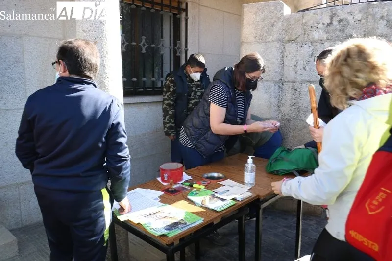 Éxito de participación en la XXV Ruta de Senderismo Arribes del Duero en Mieza / CORRAL