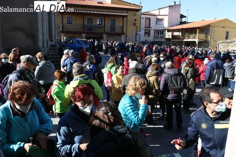 Éxito de participación en la XXV Ruta de Senderismo Arribes del Duero en Mieza / CORRAL
