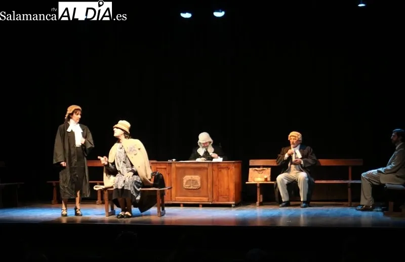 Representación de 'Trestigo de cargo' por La Lengua Teatro en Vitigudino / CORRAL
