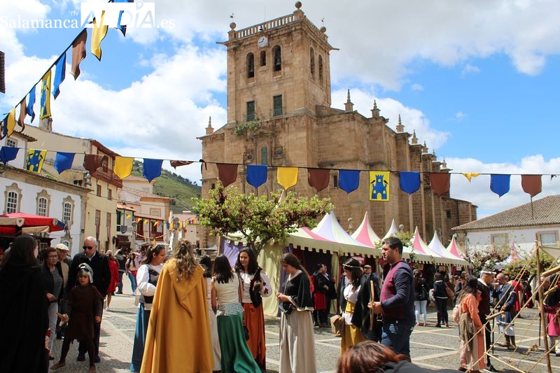 El arte de trovar: sátira y cantigas de amigo en la Tierra del Hierro