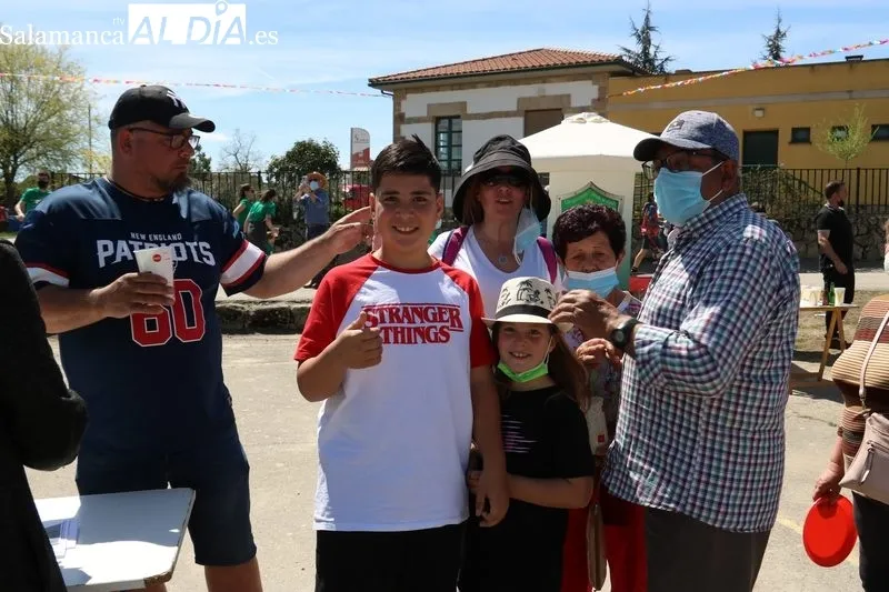 Calle Luis Filgueira y paella solidaria a favor de ELACyL en Cabeza de Framontanos / CORRAL