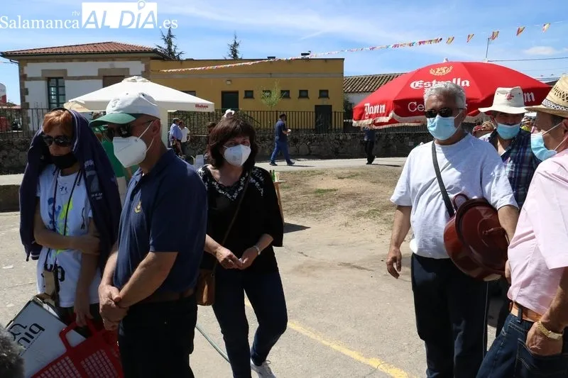 Calle Luis Filgueira y paella solidaria a favor de ELACyL en Cabeza de Framontanos / CORRAL