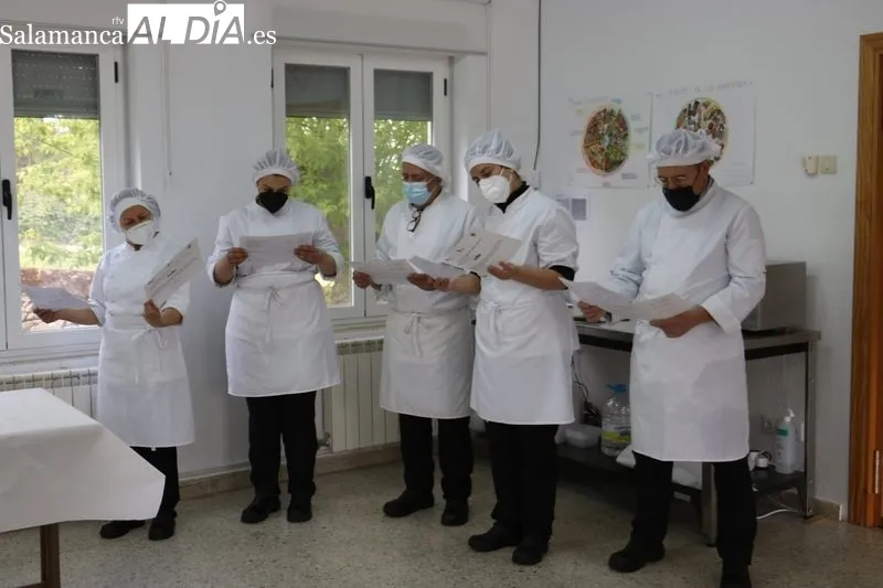 Clausura de la Acción de Formación y Empleo en Villavieja de Yeltes de 'Cocina y cáterin' / CORRAL